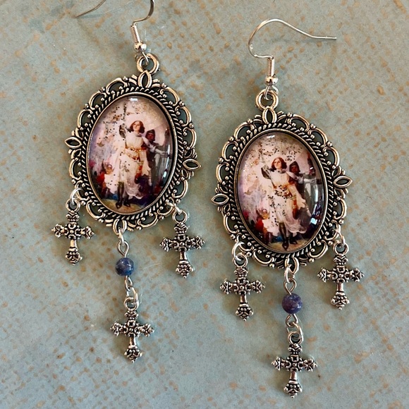 Hand Crafted Jewelry - Joan of Arc Vintage Style Earrings Art Cameo Earrings